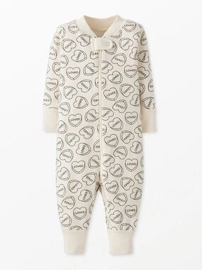 HANNA ANDERSSON Cream 'Loved' Heart Print Zip Up Bodysuit Pajamas 6-12 months